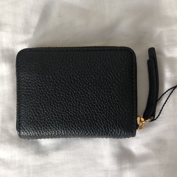 Marc Jacob’s Wallet - Picture 2 of 4